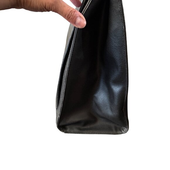 Matt & Nat Vegan Leather Black Tote Bag - Picture 6 of 10